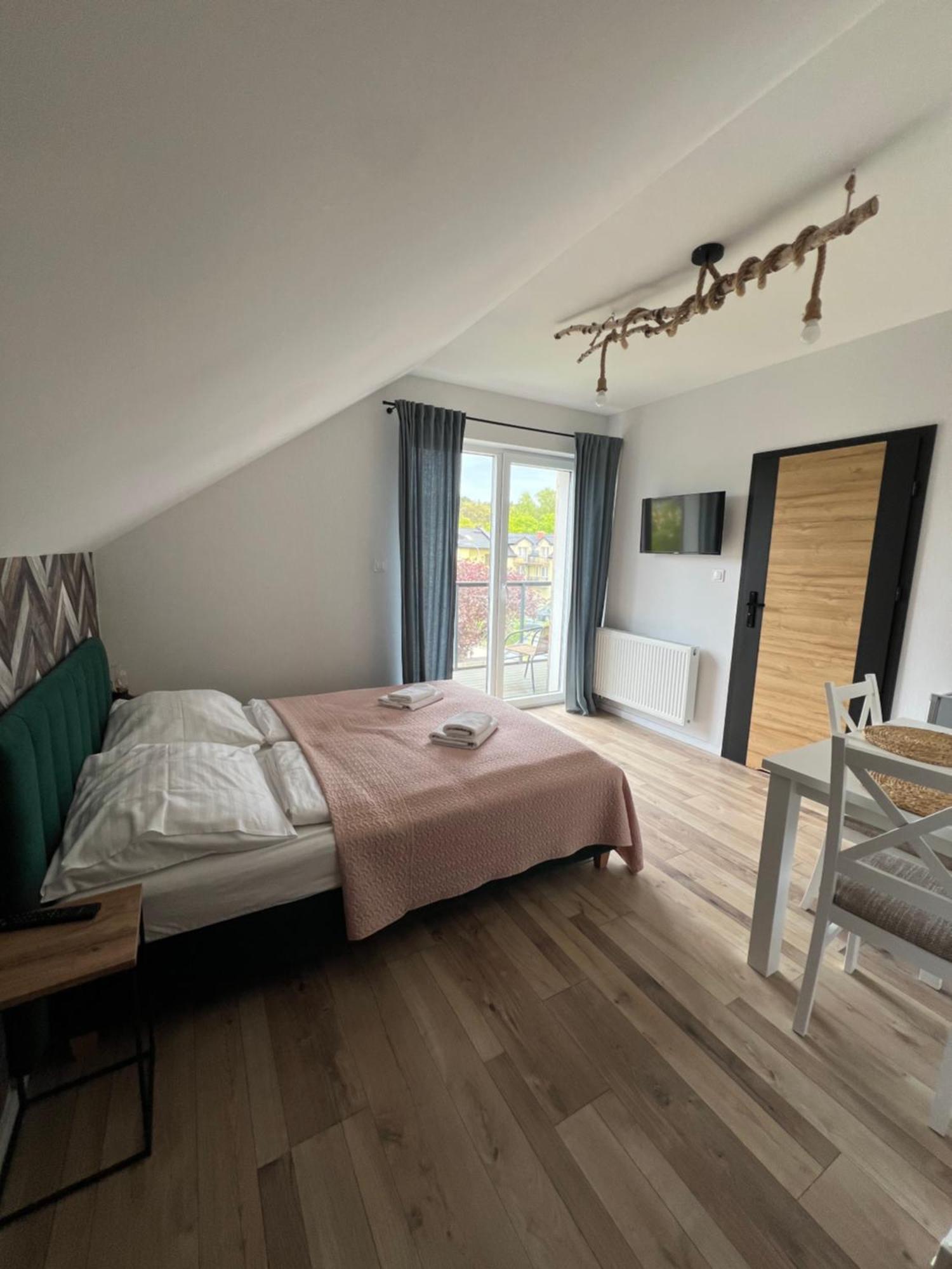 Czarny Baran Apartment Debki Bagian luar foto