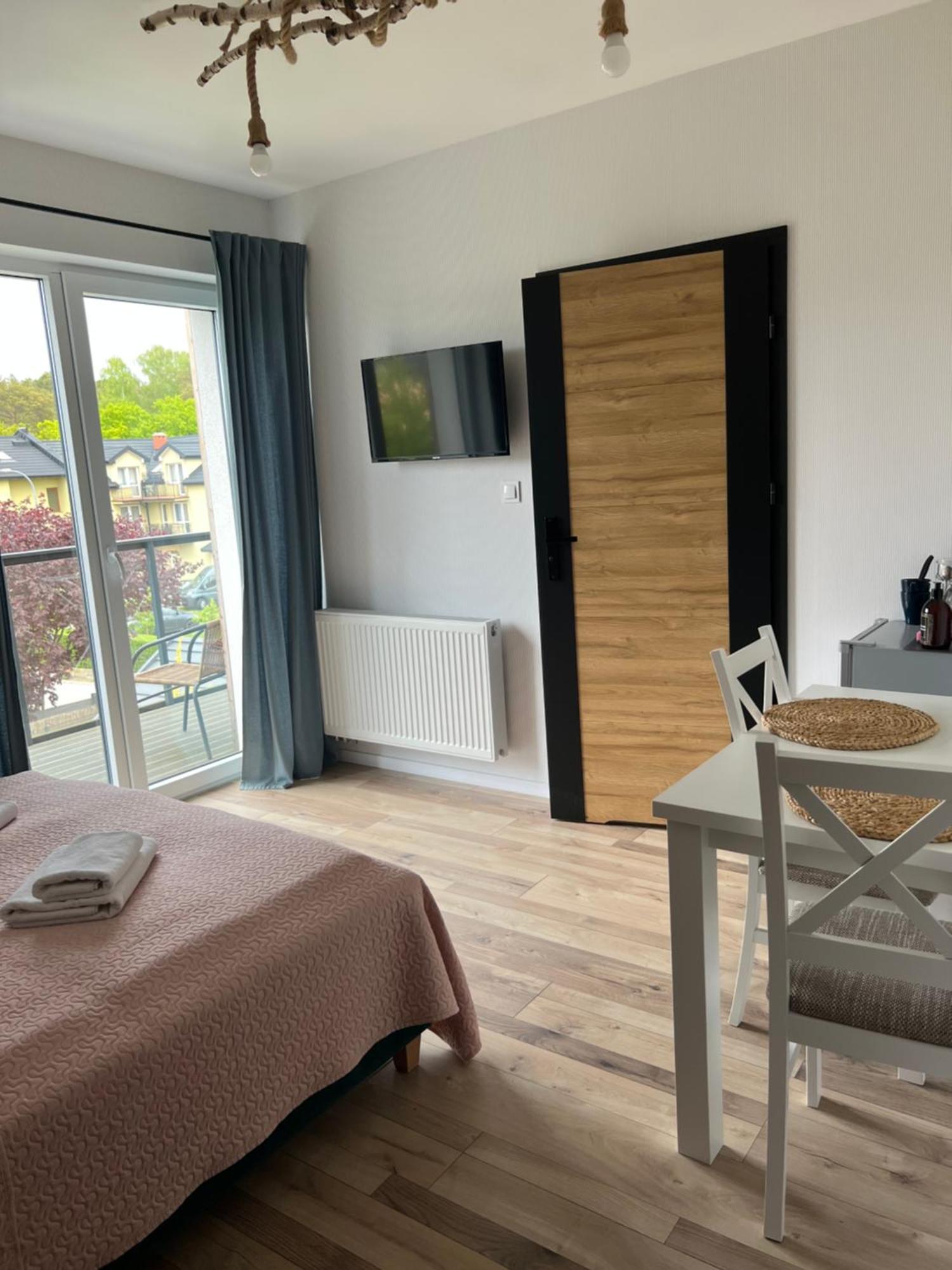 Czarny Baran Apartment Debki Bagian luar foto